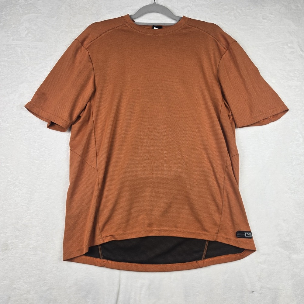 REI Mens Orange Tshirt Large Short Sleeve‎ Back Pocket